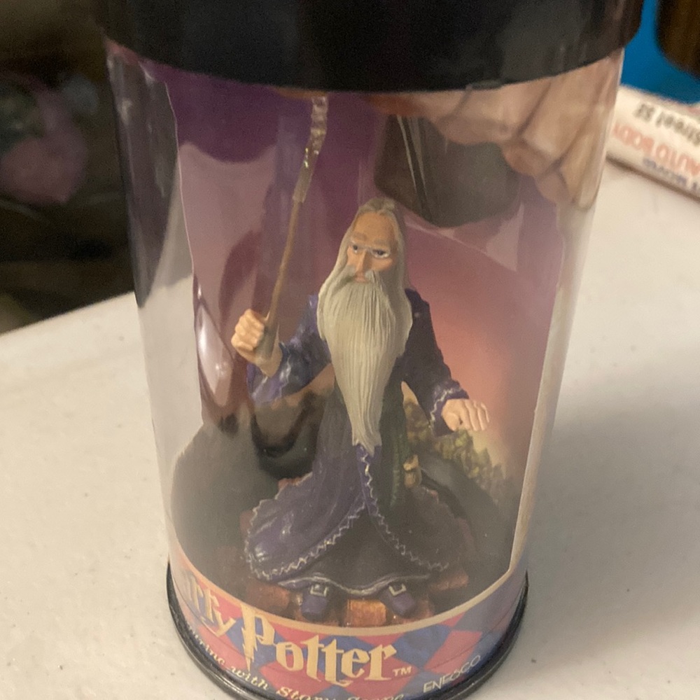 Enesco Harry Potter mini figurine with story scope. “ Albus Dumbledore”
